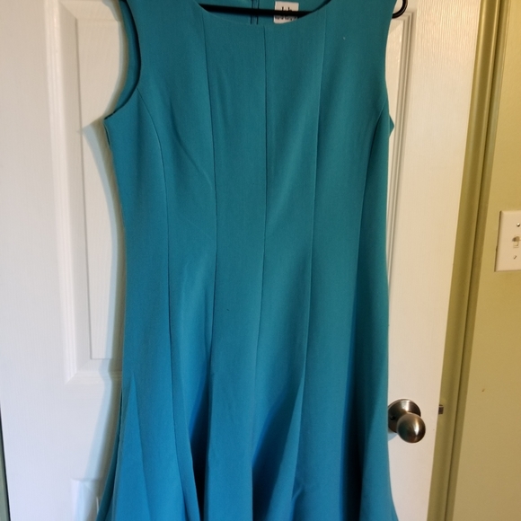 blue dress - Picture 3 of 10